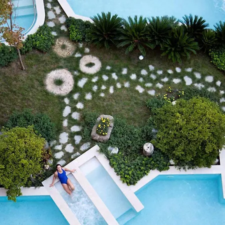 מלון Radisson Blu & Spa, Tuzla