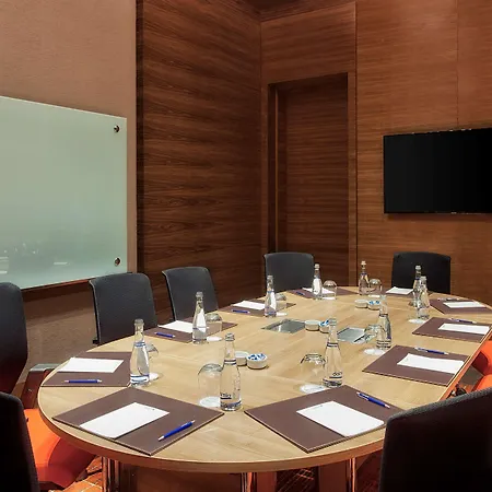 Radisson Blu & Spa, Tuzla מלון 5*
