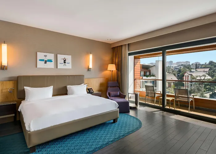 فندق وسبا راديسون بلو، إسطنبول توزلا